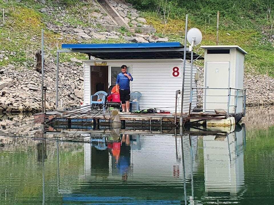 솔 42 43cm 대물붕어 목벌에도 4짜 꽃바위 키로급장어 허리급 붕어조황 (조황조행기 - 특파원조황)