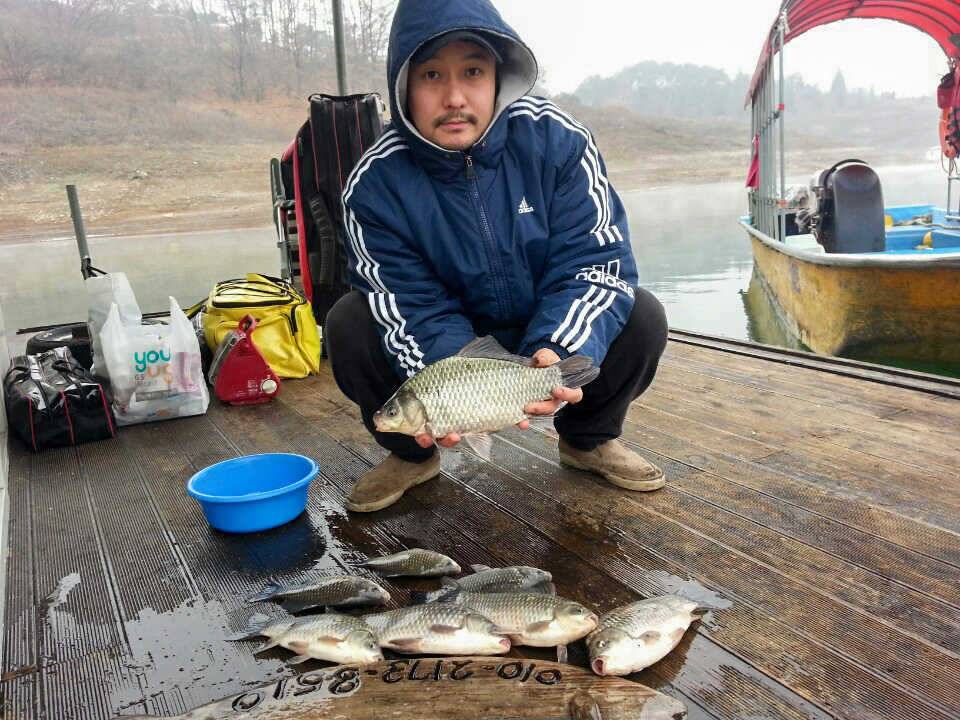 돌감 좌대 월척 및 마릿수 조황 (조황조행기 - 특파원조황)