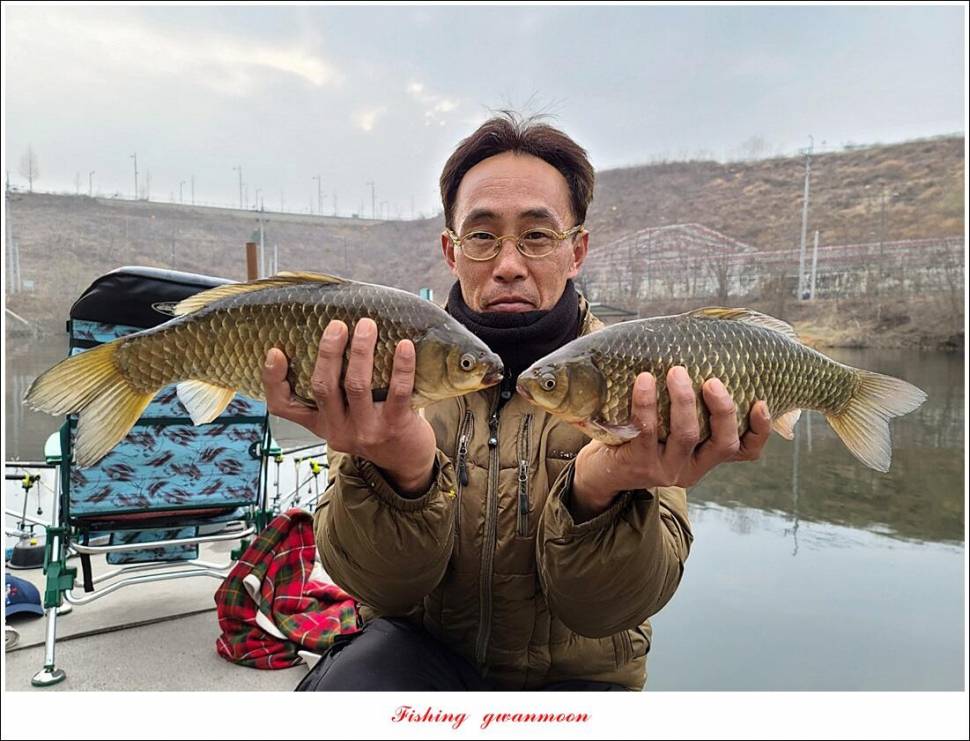 화곡지 4 짜 및 월척 조황 (조황조행기 - 특파원조황)