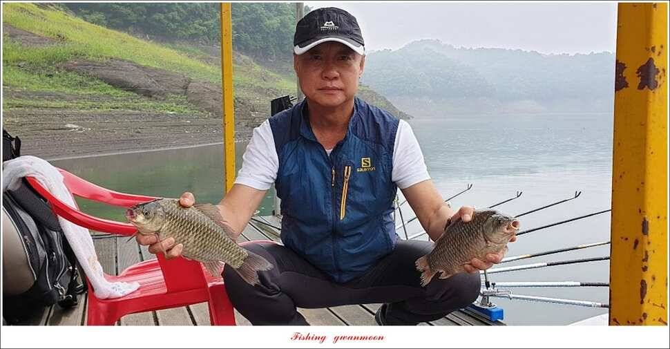 신매늘푸른화곡지 월척 조황 (조황조행기 - 특파원조황)