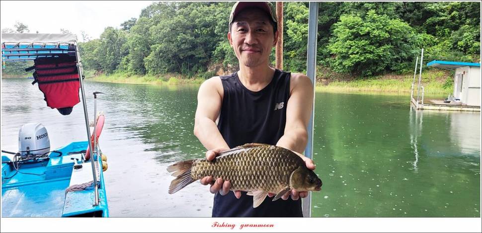 신리 낚시터 42 cm 대물 및 월척 조황 (조황조행기 - 특파원조황)