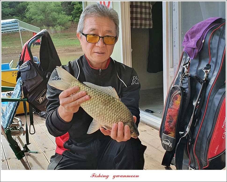 한버들 4 짜 2 수신리 4 짜실리곡 월척칠성지 4 짜 조황 (조황조행기 - 특파원조황)