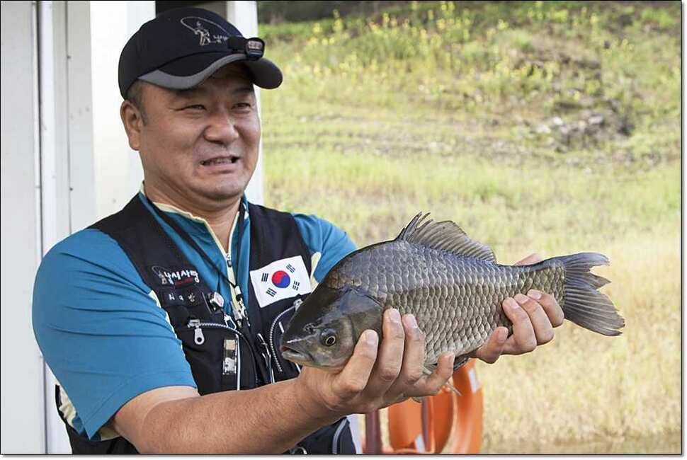 신매 43 cm 대물 (조황조행기 - 특파원조황)