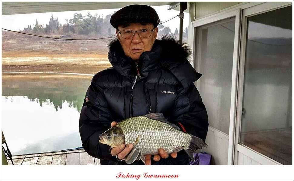 신매 41 cm40 cm 제일 짱가네한버들 월척 (조황조행기 - 특파원조황)