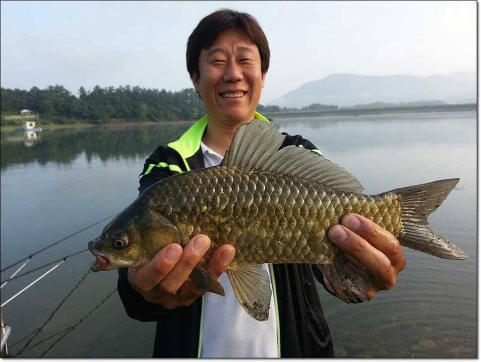 늘푸른 대물장어한버들 사짜칠성지 사짜소류지 사짜 (조황조행기 - 특파원조황)