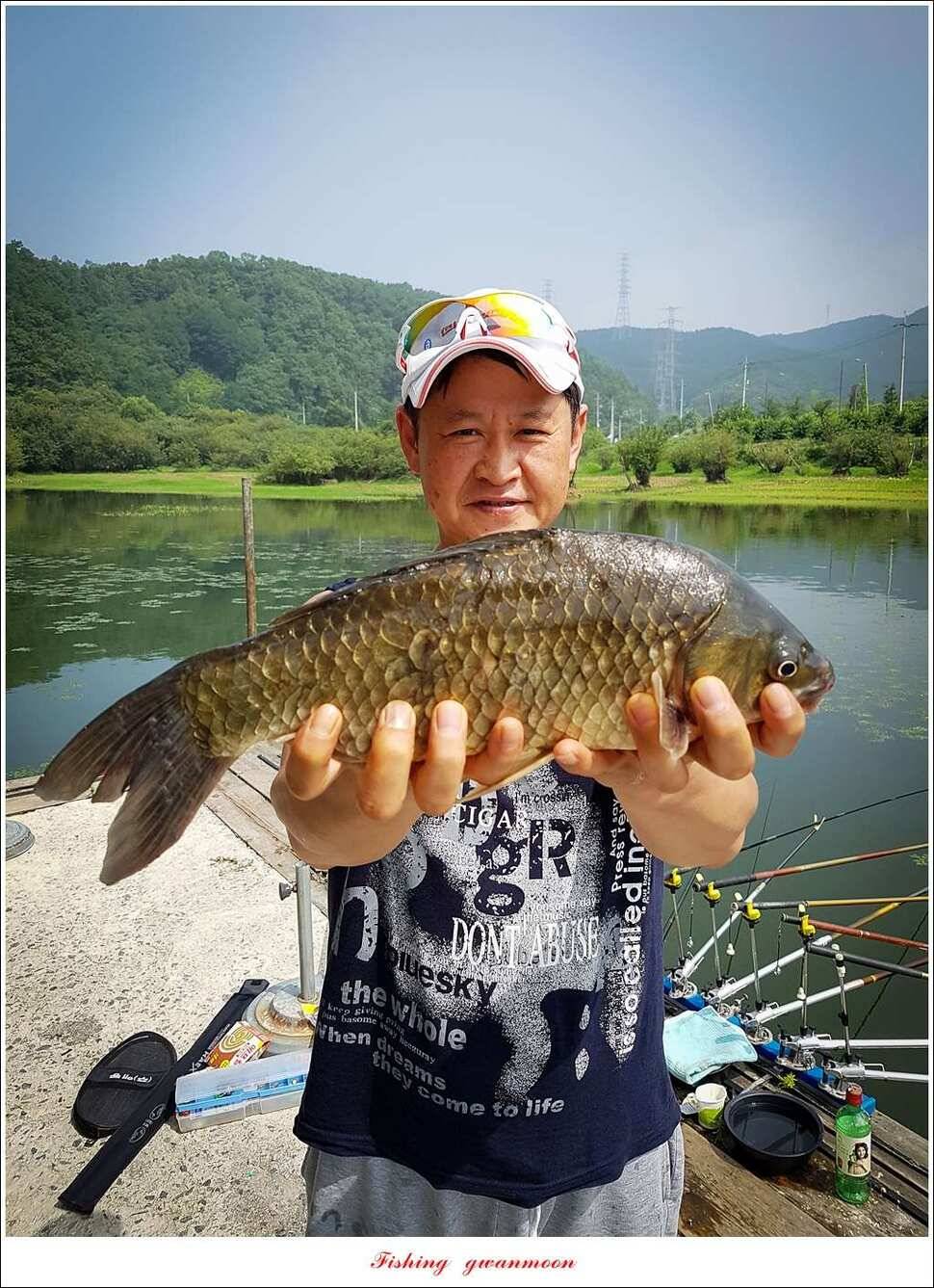 한버들 41 cm40 cm늘푸른 키로장어화곡지 사짜 (조황조행기 - 특파원조황)