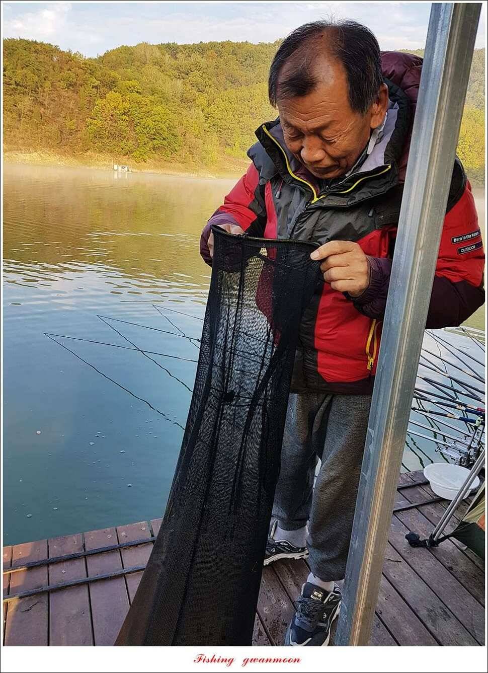 늘푸른실리곡 허리급 월척 (조황조행기 - 특파원조황)