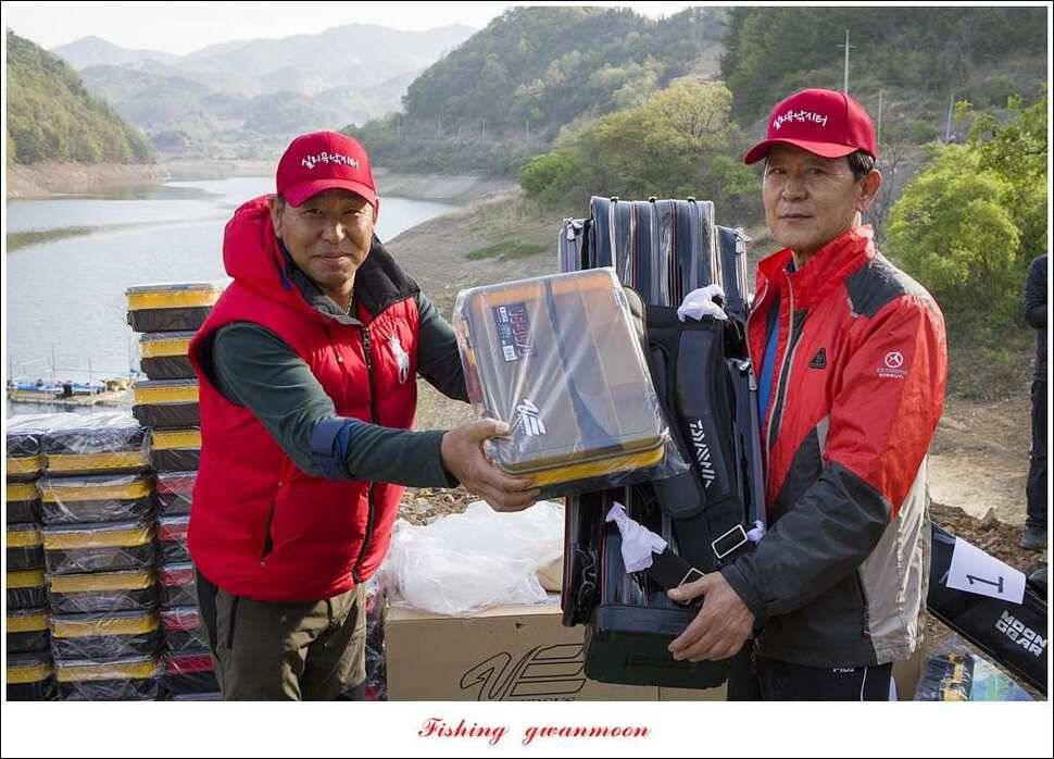 실리곡 사짜화곡지 사짜한버들 38cm 조황 (조황조행기 - 특파원조황)