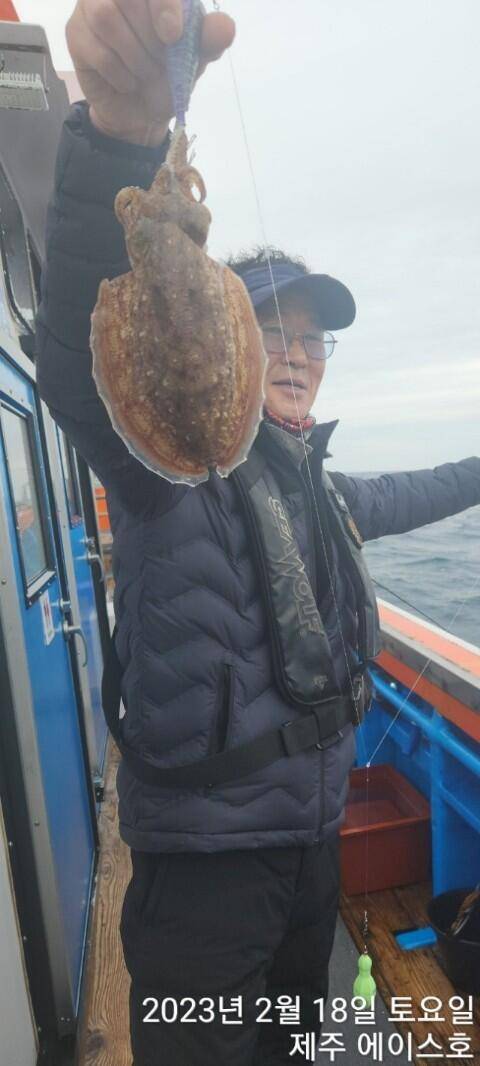 21년 신조선22인승제주에이스호18일갑오징어조황입니다 (조황조행기 - 바다선상조황)