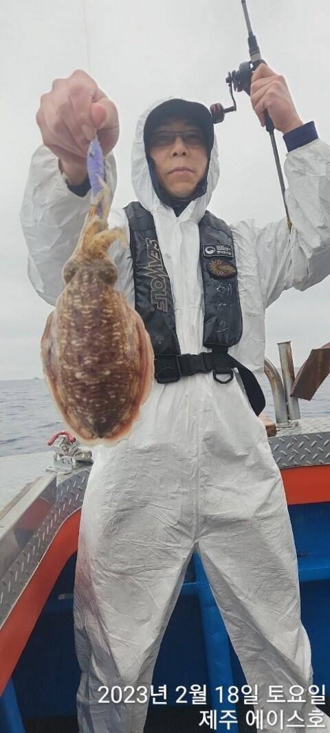 21년 신조선22인승제주에이스호18일갑오징어조황입니다 (조황조행기 - 바다선상조황)