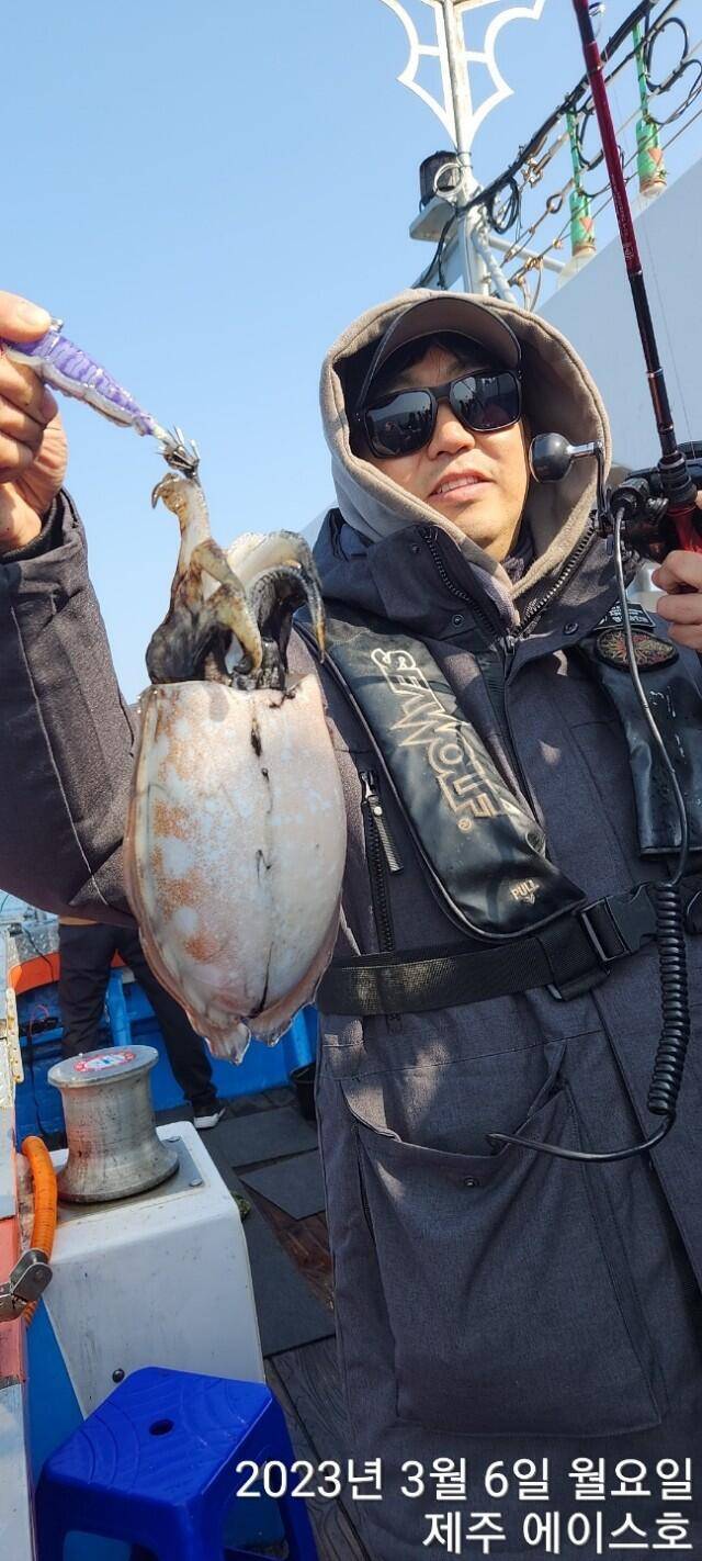 6일제주에이스호갑오징어조황입니다01035483472 (조황조행기 - 바다선상조황)