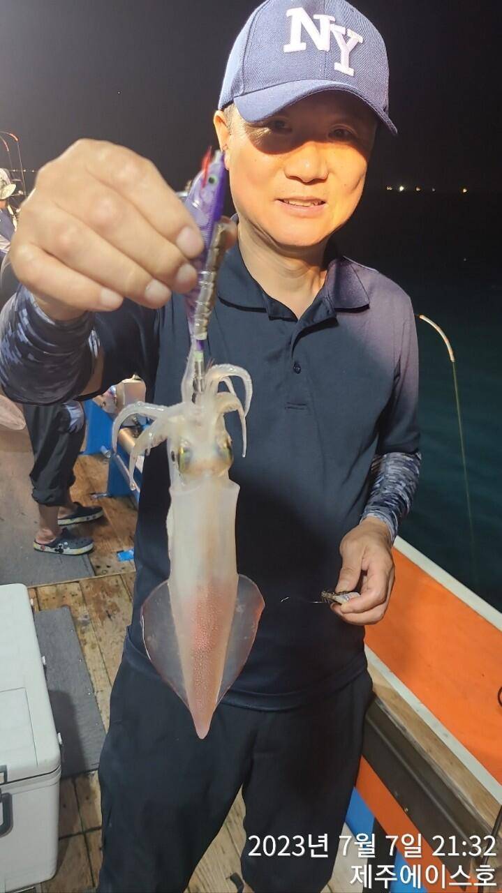 제주에이스호7월7일 한치조황입니다 (조황조행기 - 바다선상조황)