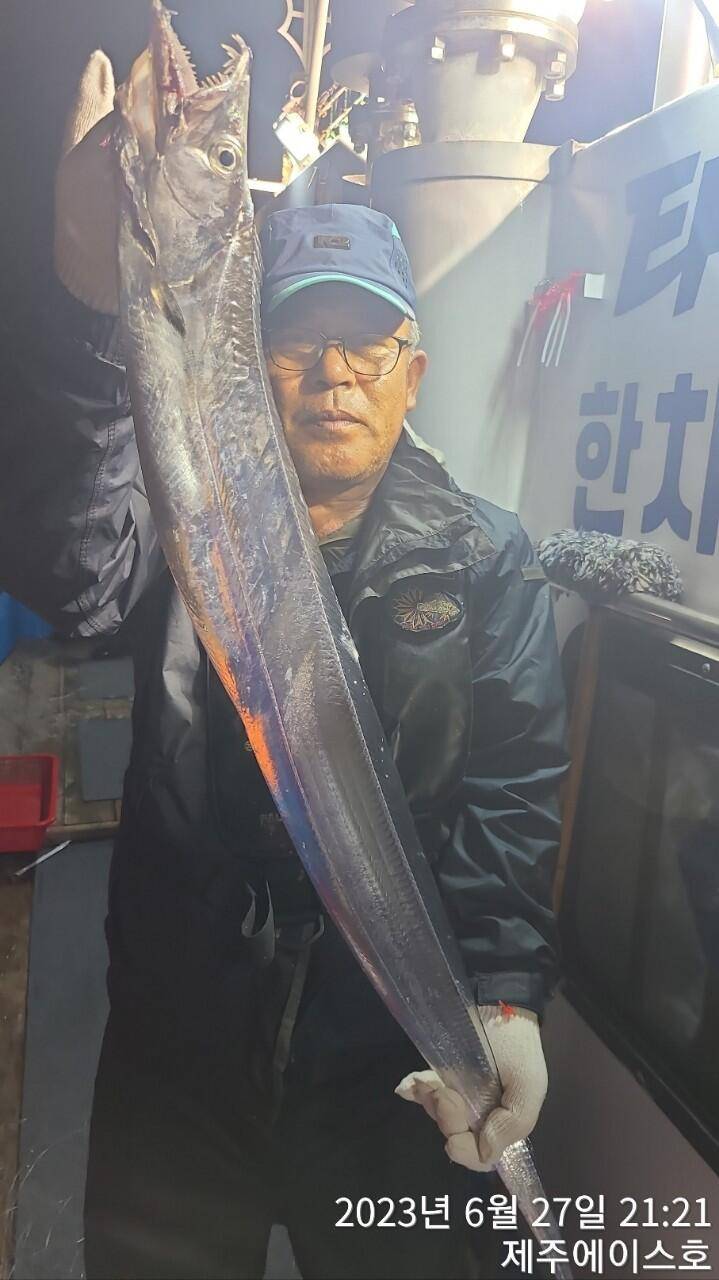 제주에이스호27일대갈치조황입니다 전좌석봉돌투등기장착무료이용 (조황조행기 - 바다선상조황)