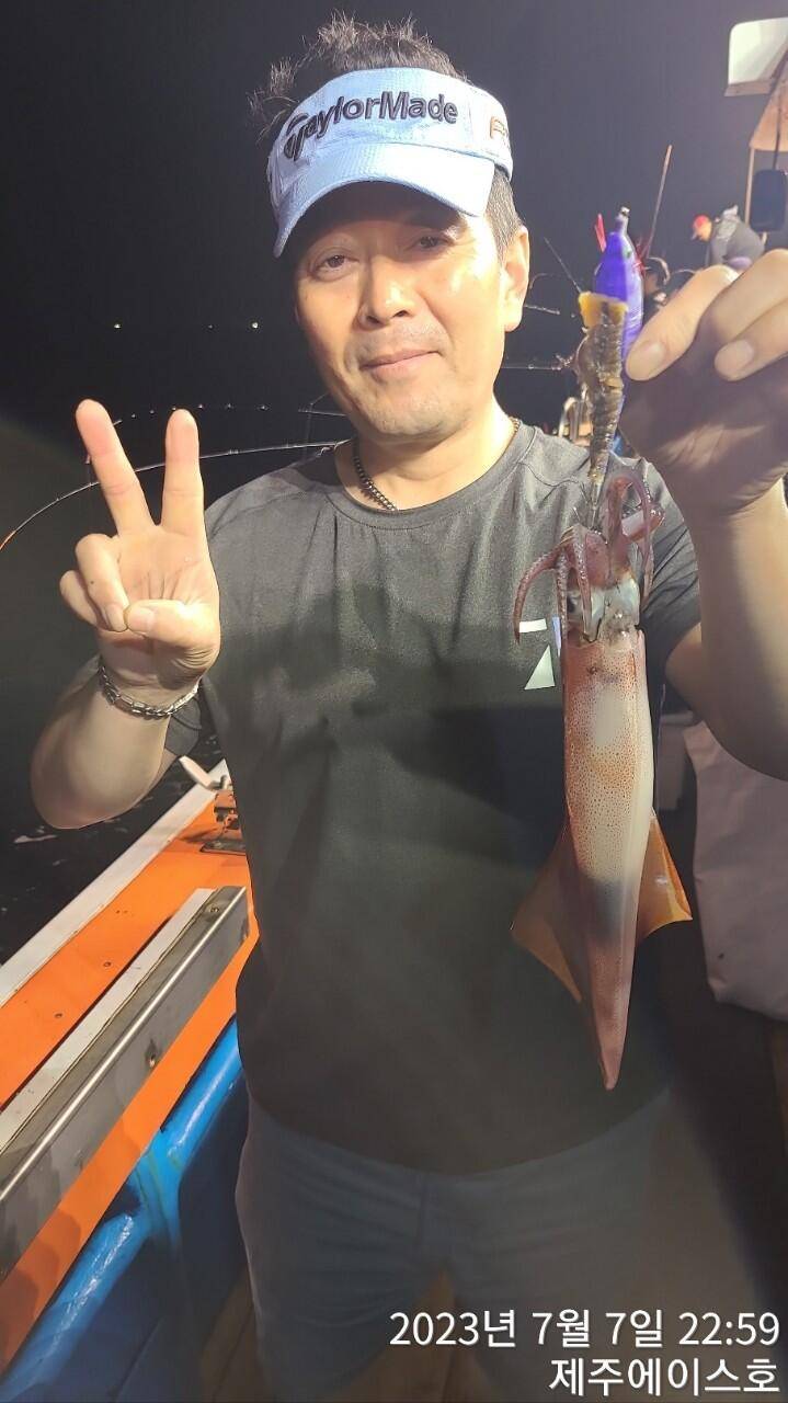 제주에이스호7월7일 한치조황입니다 (조황조행기 - 바다선상조황)
