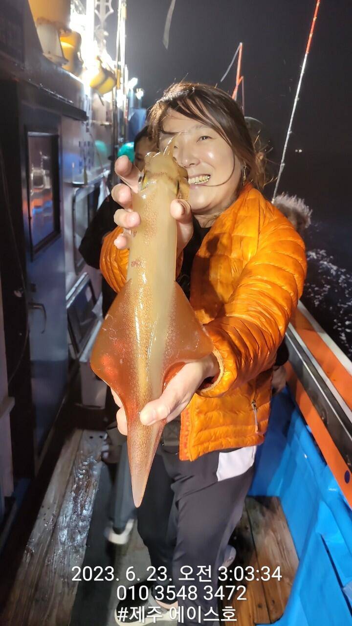 제주에이스호22일 굿 한치 조황입니다 (조황조행기 - 바다선상조황)