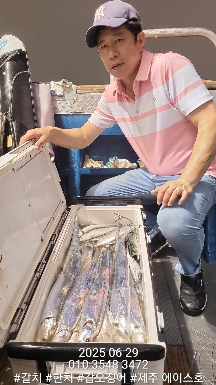 제주에이스호6월28일갈치조황입니다010 35483472010 3860 3472977톤22인승12석운영 봉돌투승기장착 (조황조행기 - 바다선상조황)