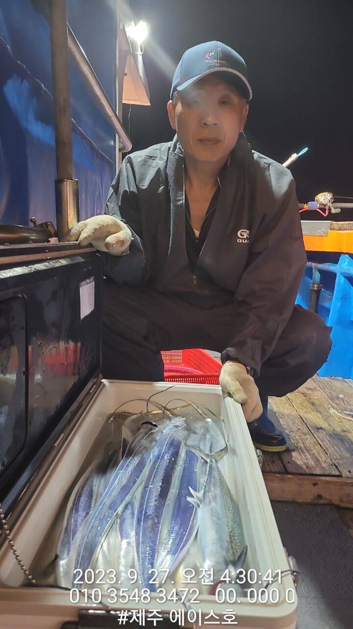 제주에이스호26일갈치조황입니다문의0103548347201038603472 (조황조행기 - 바다선상조황)