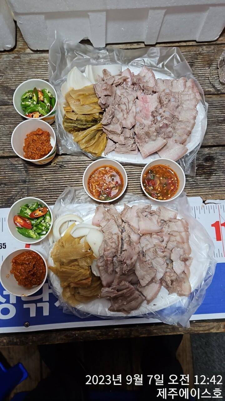 제주에이스호6일쿨러가득갈치조황입니다 문의01035483472 01038603472 (조황조행기 - 바다선상조황)