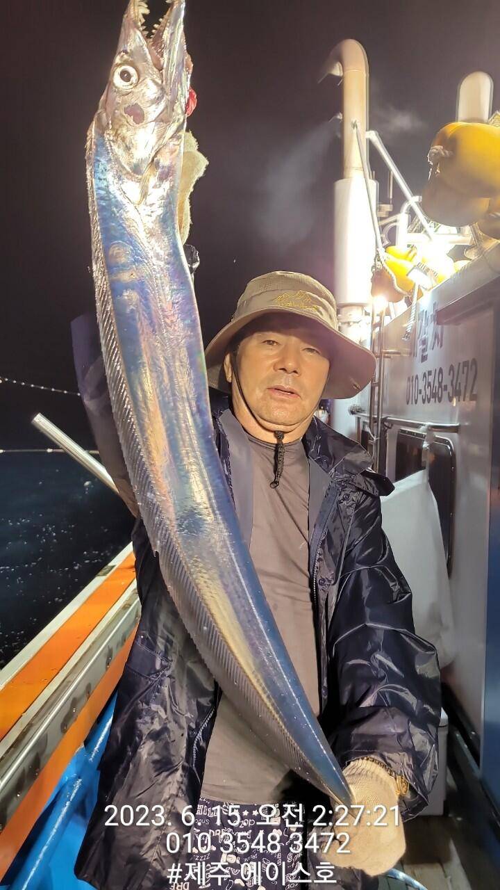 제주에이스호14일대갈치조황입니다전좌석봉돌투승기장착무료이용 (조황조행기 - 바다선상조황)