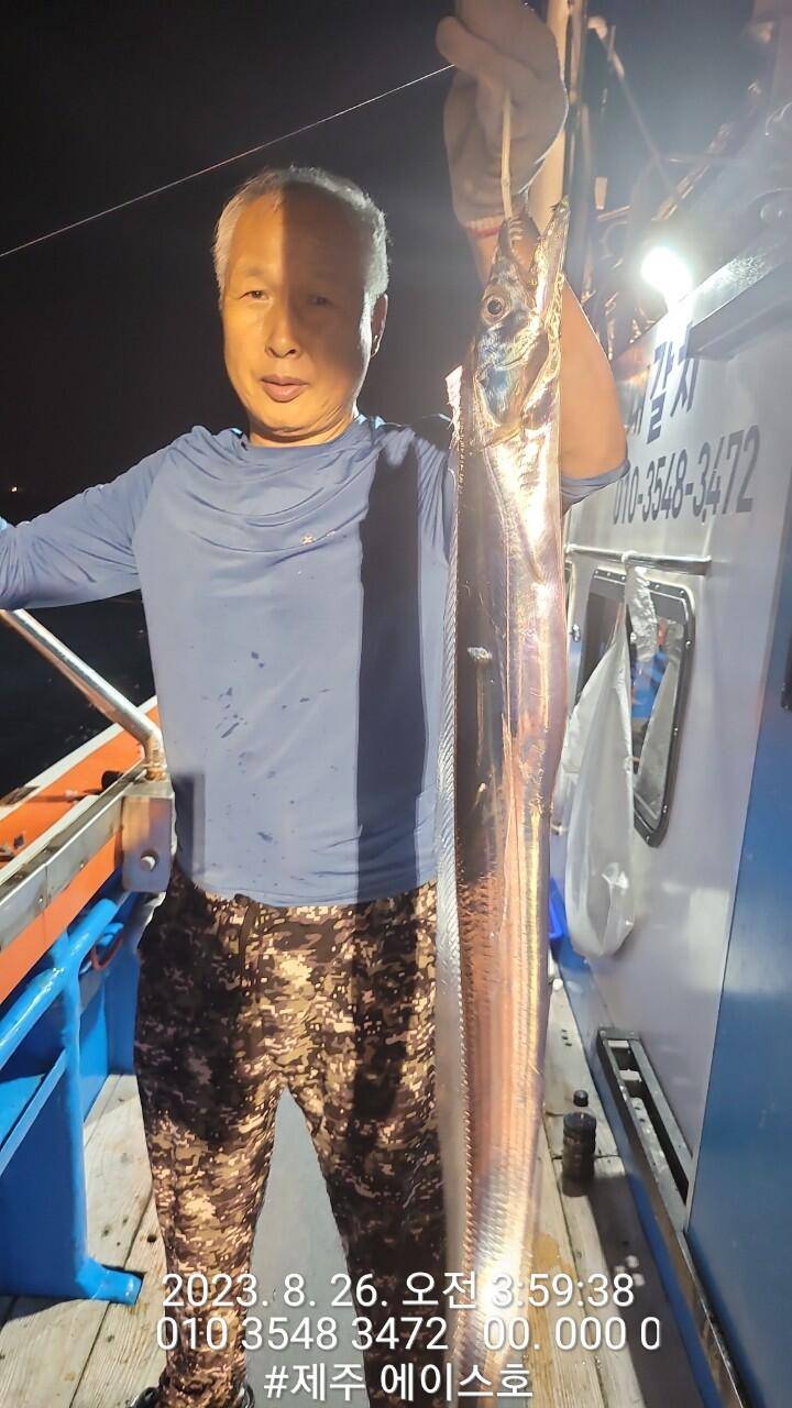 제주에이스호25일대갈치사냥다녀왔습니다전좌석봉돌투승기장착무료이용문의0103548347201038603472 (조황조행기 - 바다선상조황)