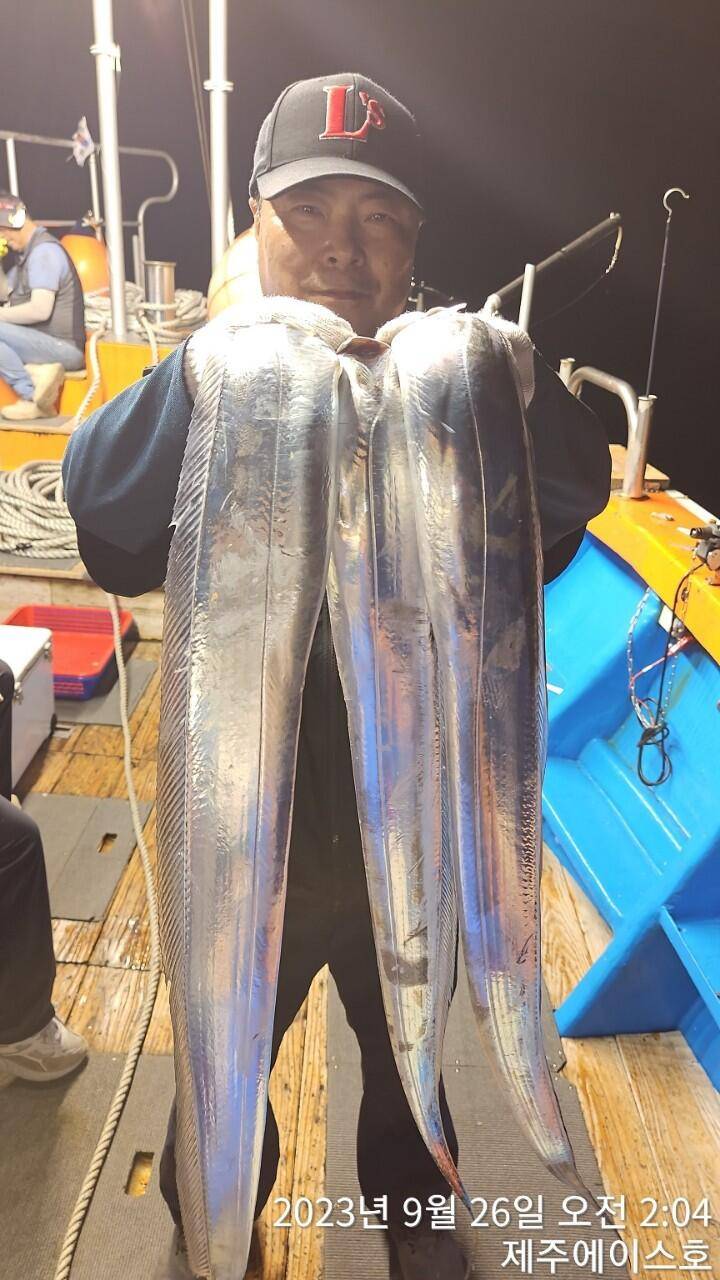 제주에이스호25일갈치조황입니다 문의0103548347201038063472 (조황조행기 - 바다선상조황)