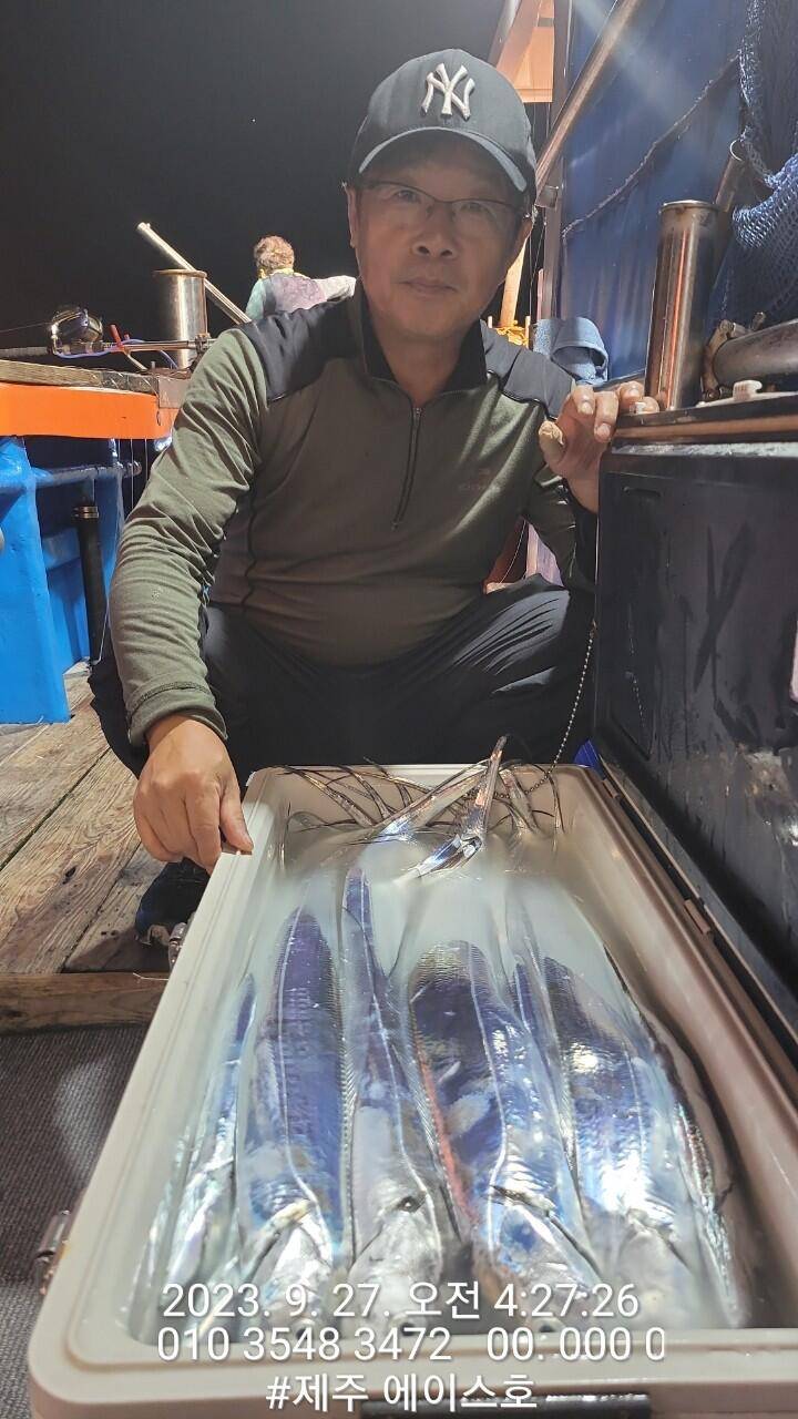 제주에이스호26일갈치조황입니다문의0103548347201038603472 (조황조행기 - 바다선상조황)