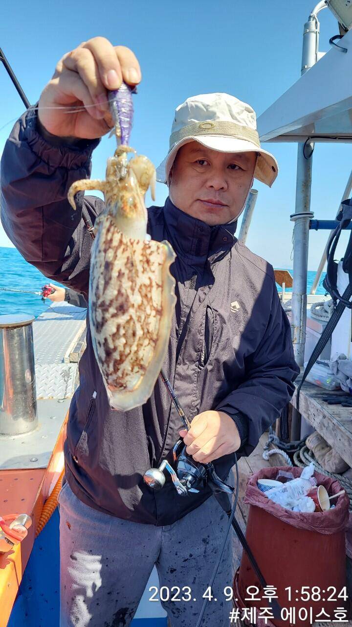 4월9일제주에이스호갑돌이조황입니다문의01035483472 (조황조행기 - 바다선상조황)