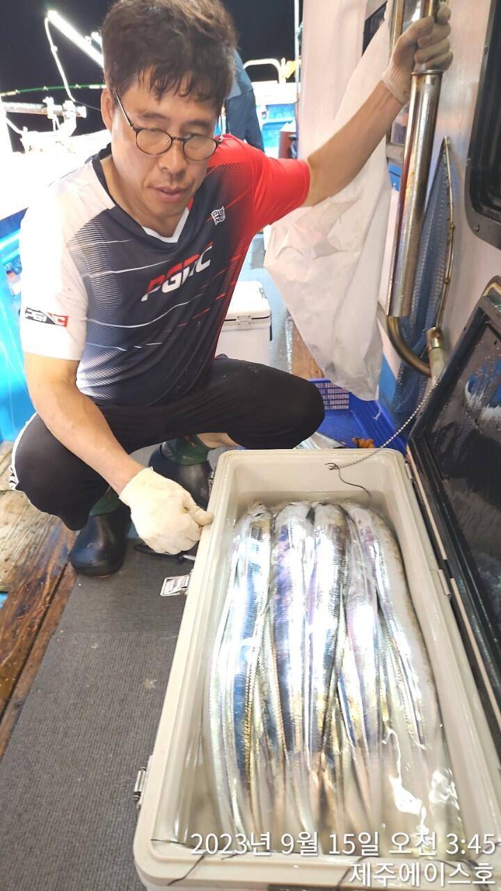 제주에이스호14일갈치조황입니다문의 0103548347201038603472 (조황조행기 - 바다선상조황)
