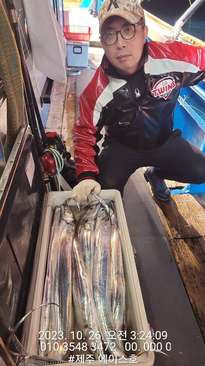 제주에이스호25일씨알좋고 양도만족갈치조황입니다0103548347201038603472 (조황조행기 - 바다선상조황)