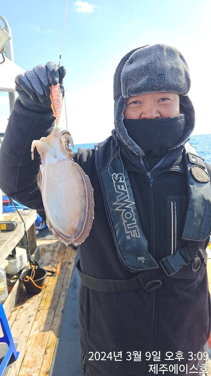 제주에이스호9일갑이조황입니다문의0103548347201038603472 (조황조행기 - 바다선상조황)