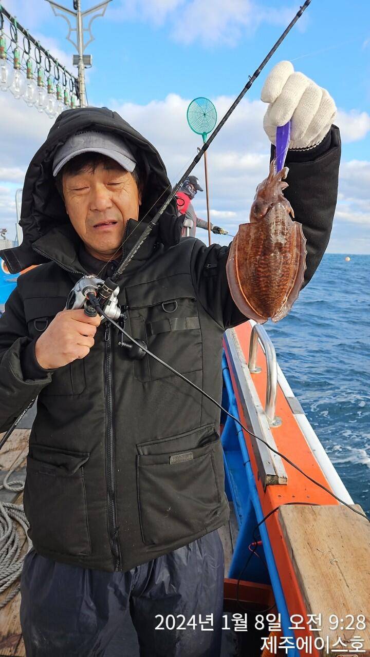 제주에이스호8일갑돌이조황입니다문의0103548347201038603472 (조황조행기 - 바다선상조황)