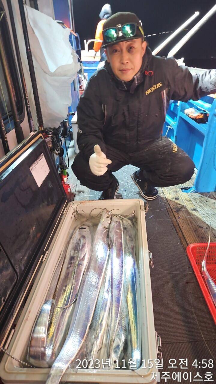 제주에이스호14일갈치조황입니다문의0103548347201038603472 (조황조행기 - 바다선상조황)