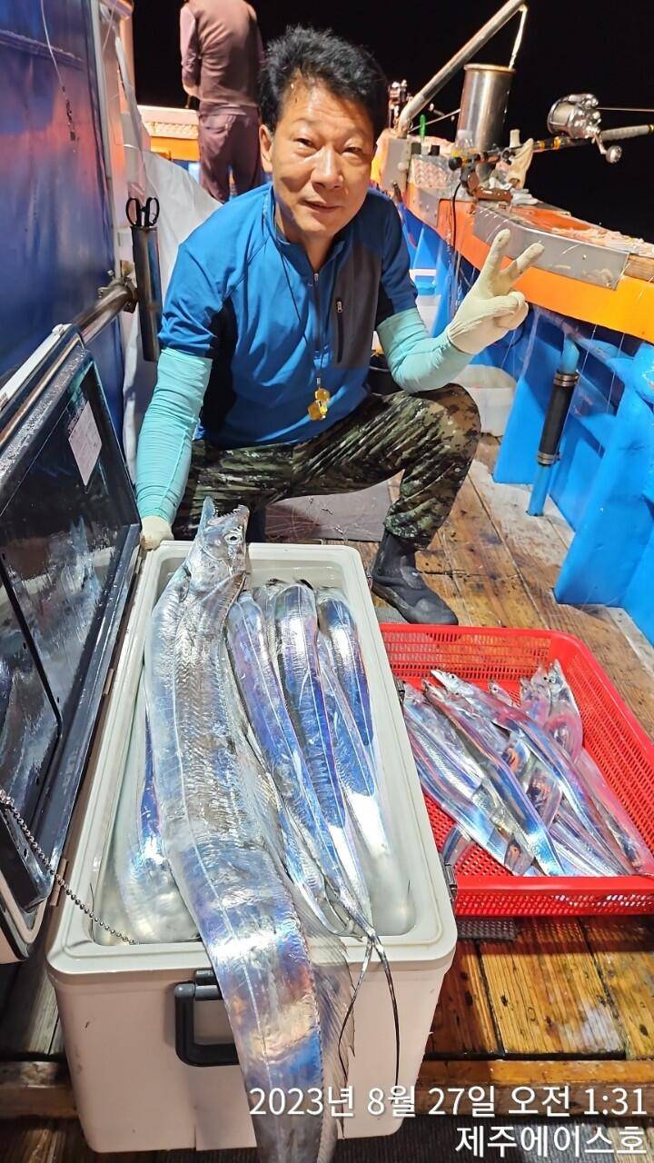 제주에이스호26갈치조황입니다문의0103548347201038603472 (조황조행기 - 바다선상조황)