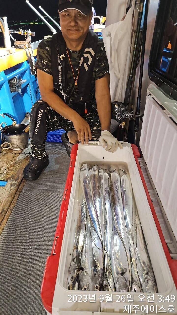 제주에이스호25일갈치조황입니다 문의0103548347201038063472 (조황조행기 - 바다선상조황)