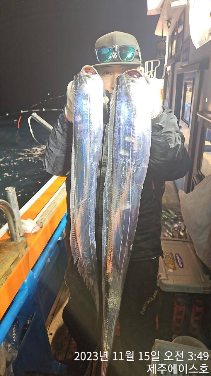 제주에이스호14일갈치조황입니다문의0103548347201038603472 (조황조행기 - 바다선상조황)