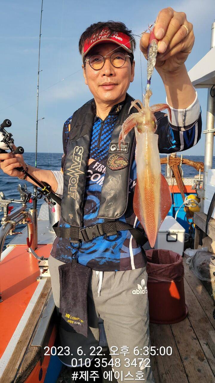제주에이스호22일 굿 한치 조황입니다 (조황조행기 - 바다선상조황)