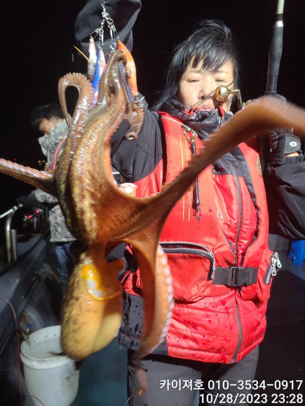 28일포항 야간 돌문어 악조건 속에서도 마릿수 굿 (조황조행기 - 바다선상조황)