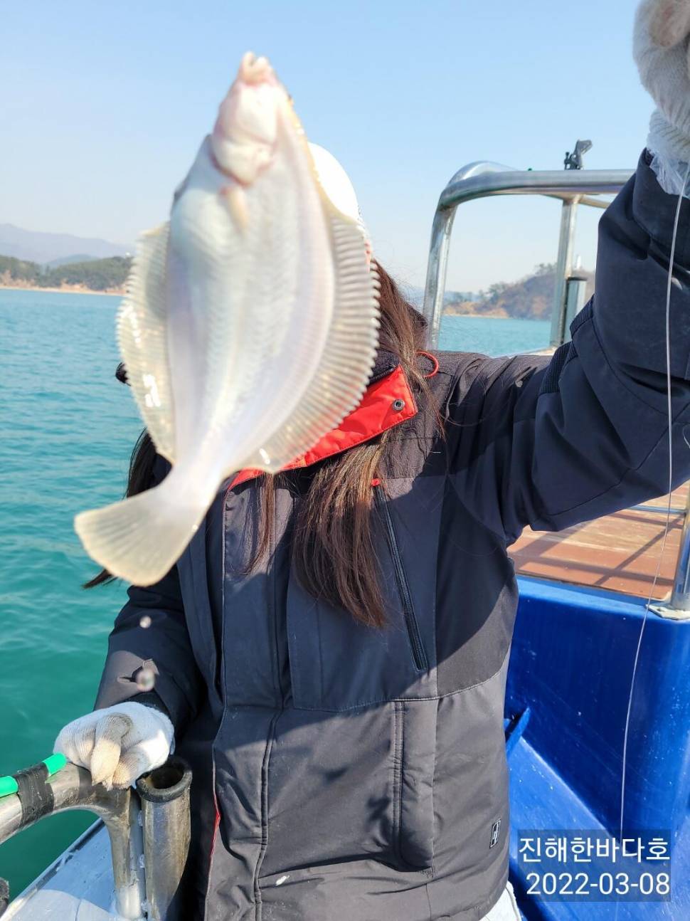 오늘도 푸더덕 푸더덕 굵직한 도다리 꾸준히 전해지는 짜릿한 손맛 보시며 열낚 즐낚 하고왔습니다0 (조황조행기 - 바다선상조황)