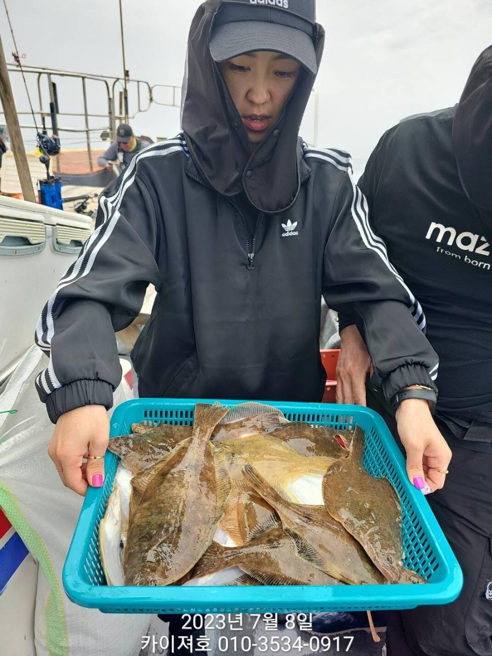 8일오늘 폭팔로 퍼담다 왕도다리참가자미 (조황조행기 - 바다선상조황)