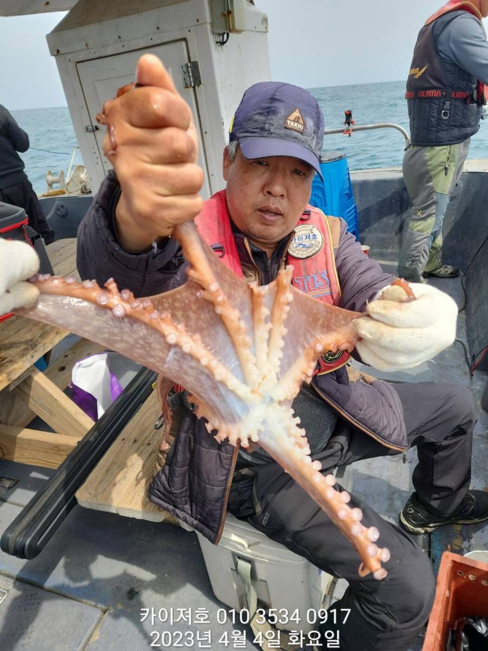 4일 오전 마릿수대박 입니다 씨알도 양호 (조황조행기 - 바다선상조황)