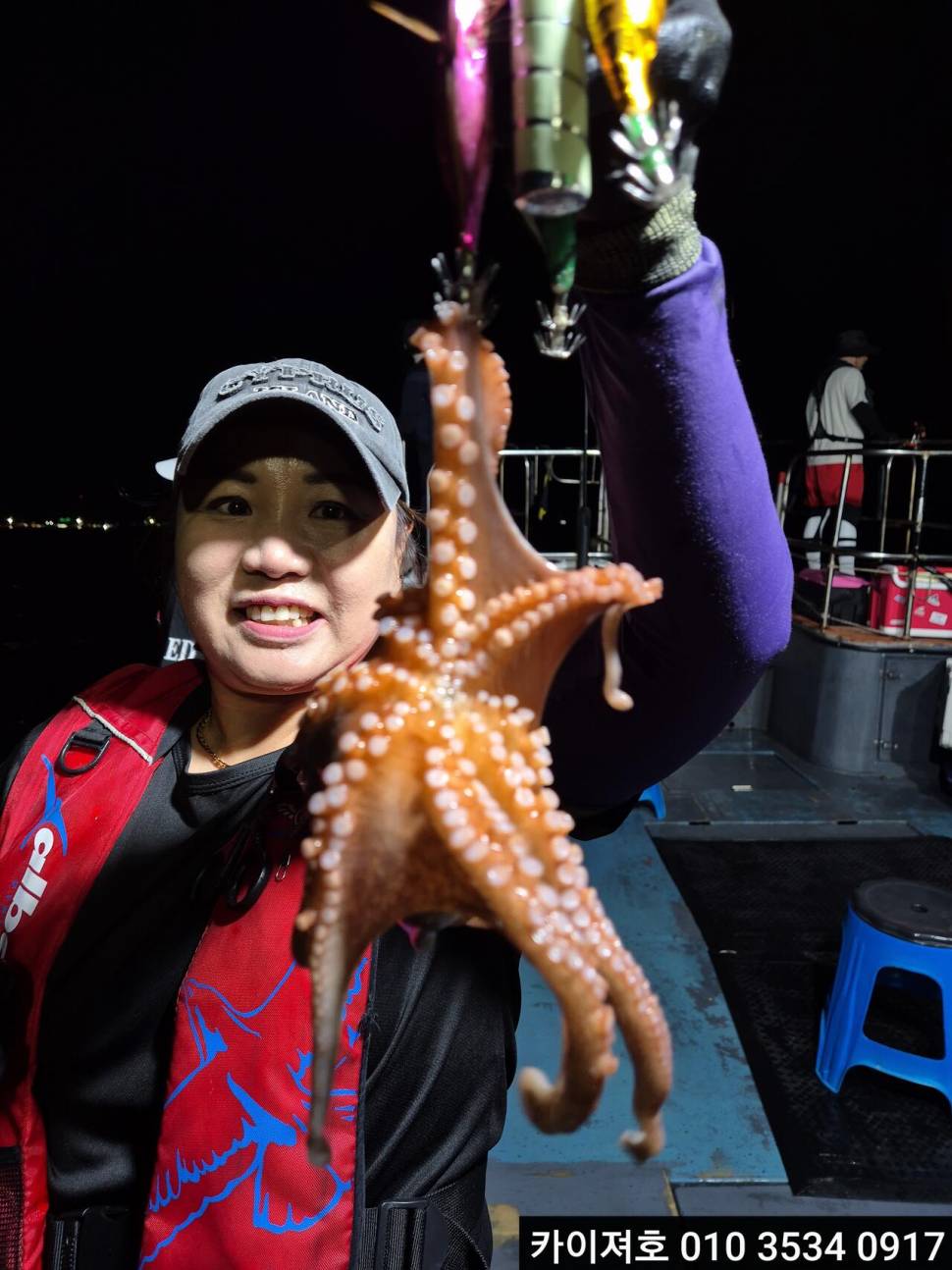2324일 야간 돌문어 조황 (조황조행기 - 바다선상조황)