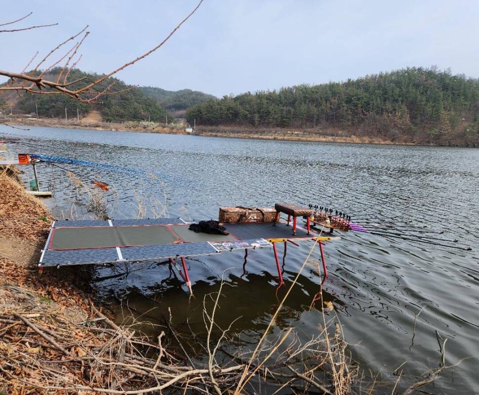 ◆텐트 2000x1800 이상 장착가능한 탄탄슬림좌대◆ (낚시용품정보 - 쇼핑몰홍보)