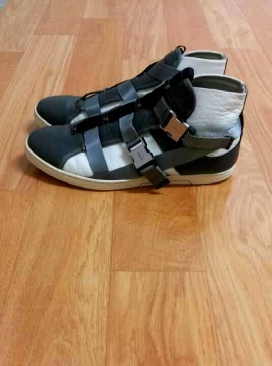 등산화 운동화 팝니다 (중고장터 - 비낚시용품)