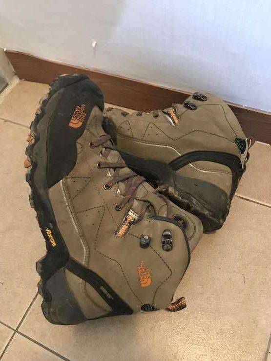 노스페이스 정품 등산화 싸게 팝니다 (중고장터 - 비낚시용품)