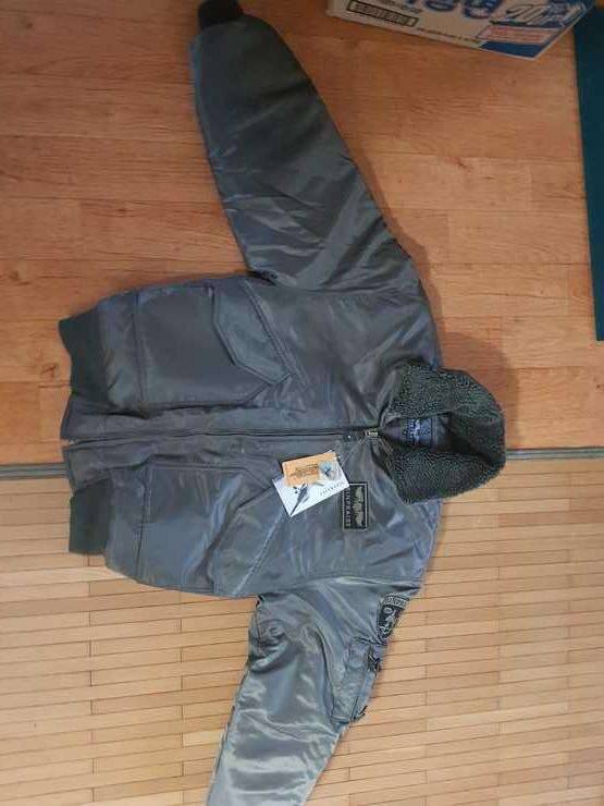 항공잠바 (중고장터 - 비낚시용품)