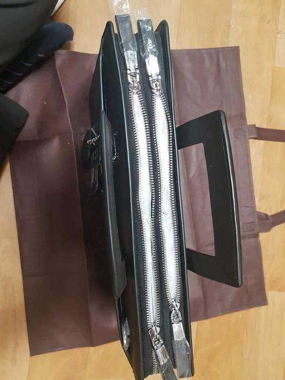 고급 서류 가방 50000원 (중고장터 - 비낚시용품)