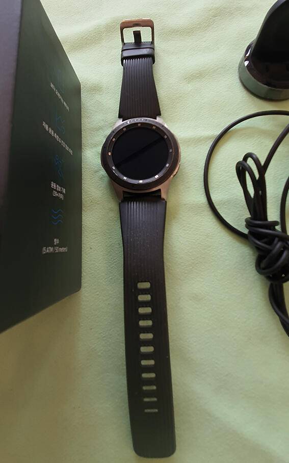갤럭시워치 46mm Bluetooth 자가유통용 팝니다 (중고장터 - 비낚시용품)