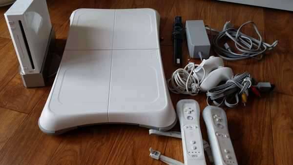 닌텐도 wii 위핏 가격내림 (중고장터 - 비낚시용품)