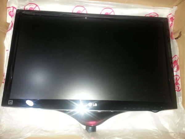 LG 플래트론 LED 24인치 와이드모니터 (중고장터 - 비낚시용품)