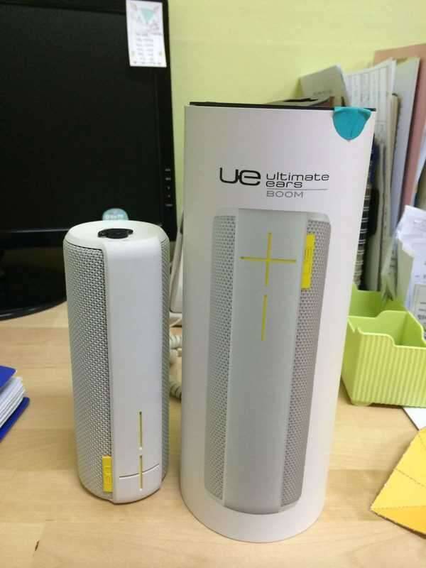 오클리 선그라스1개ue boom블루투스스피커1개 (중고장터 - 비낚시용품)